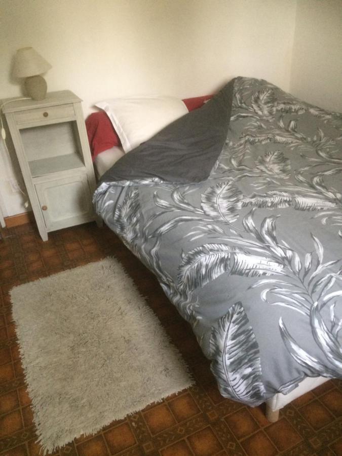 Maison Marylene Possibilite De Louer 2 Chambres Et Un Lit 1Place Supplementaire Ici C'Est Calme Et Simple Entretien Et Petit Dejeuner A Regler Sur Place Vous Gagnez 16 Pour-Cent Givry  Ngoại thất bức ảnh