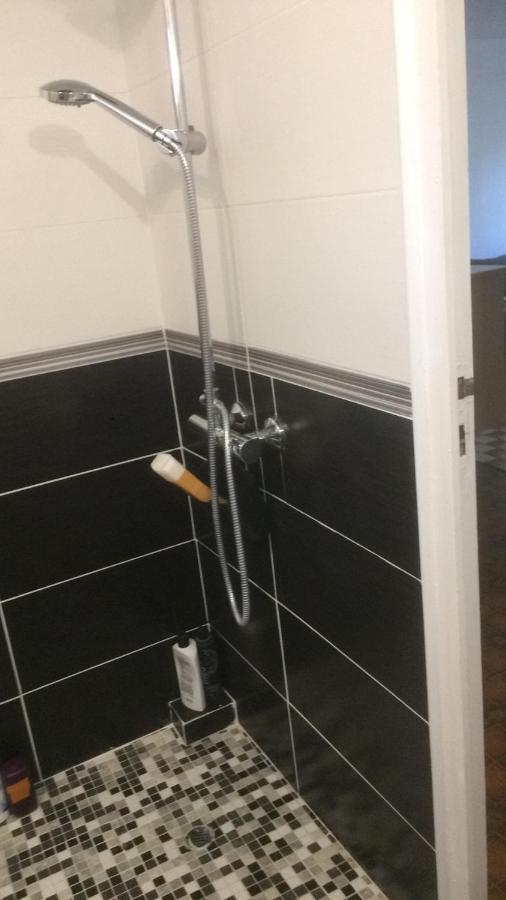 Maison Marylene Possibilite De Louer 2 Chambres Et Un Lit 1Place Supplementaire Ici C'Est Calme Et Simple Entretien Et Petit Dejeuner A Regler Sur Place Vous Gagnez 16 Pour-Cent Givry  Ngoại thất bức ảnh