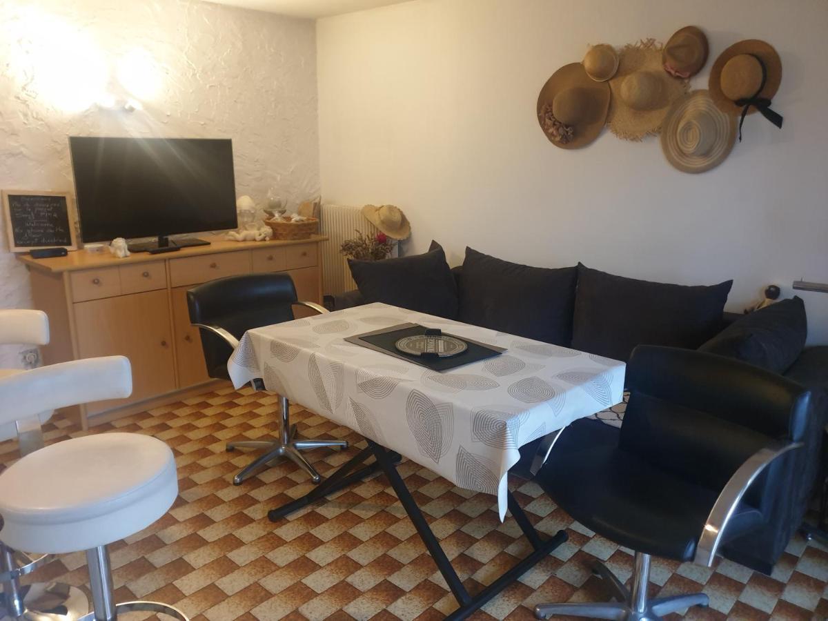 Maison Marylene Possibilite De Louer 2 Chambres Et Un Lit 1Place Supplementaire Ici C'Est Calme Et Simple Entretien Et Petit Dejeuner A Regler Sur Place Vous Gagnez 16 Pour-Cent Givry  Ngoại thất bức ảnh
